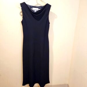 Evan Picone Black Fit and Flare Sleevesless midi dress  size 6